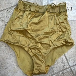 La perla zigzag shorts new S like Nicki Minaj new with tags